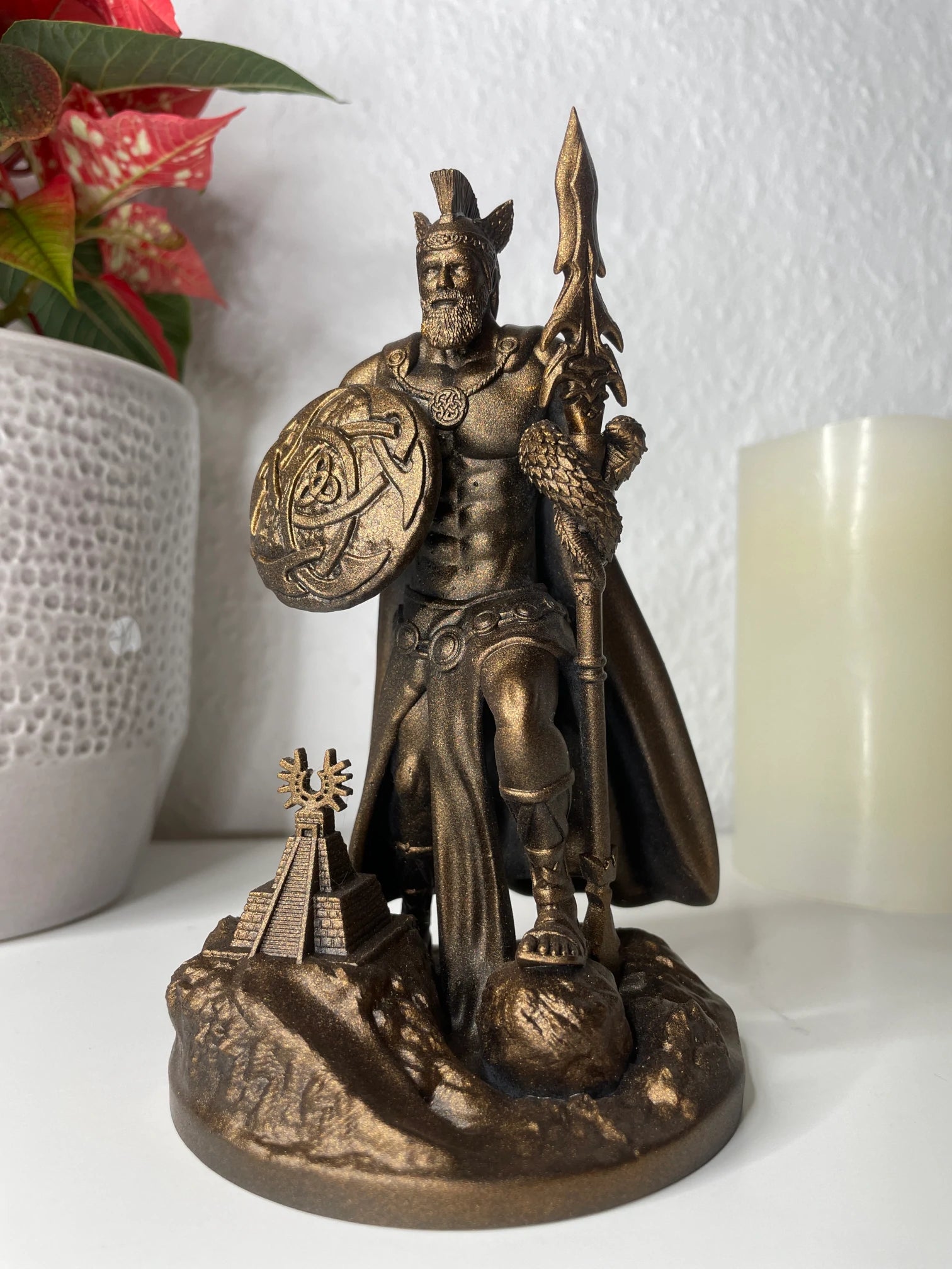 Statue des Lugh – Keltischer Gott des Lichts, der Sonne & der Künste, Figurine Handbemalt – Altar Miniatur Dekoration