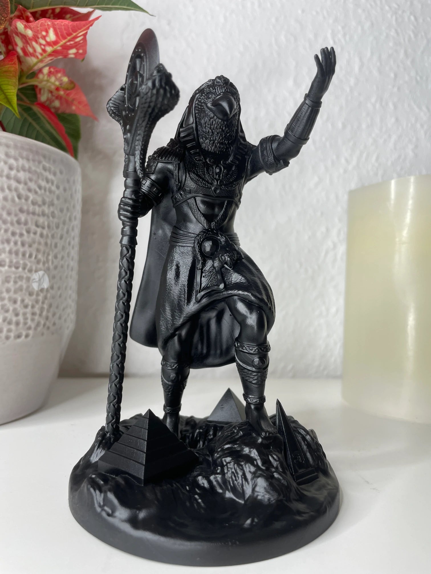 Statue des Ra – Ägyptischer Gott der Sonne, der Schöpfung & der königlichen Macht, Figurine Handbemalt – Altar Miniatur Dekoration