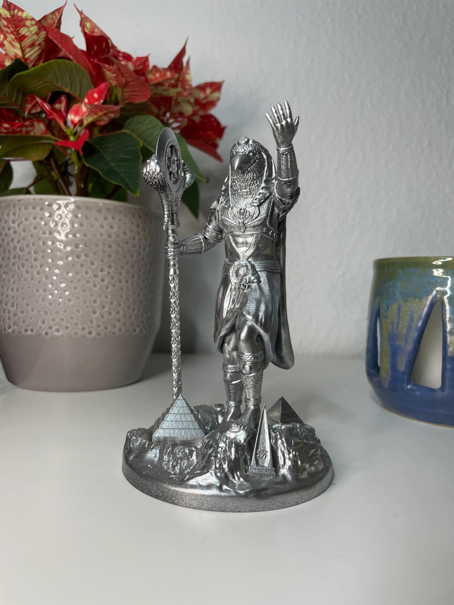 Statue des Ra – Ägyptischer Gott der Sonne, der Schöpfung & der königlichen Macht, Figurine Handbemalt – Altar Miniatur Dekoration